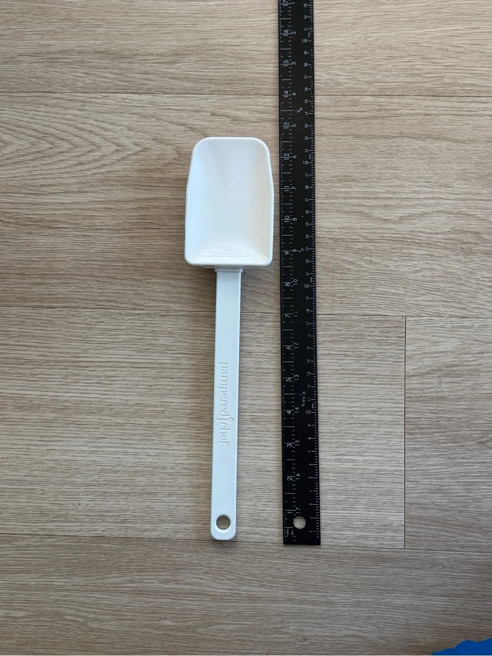 Pampered Chef Mix 'N Scraper Large Heavy Duty Silicone Spatula White USA 12.5”